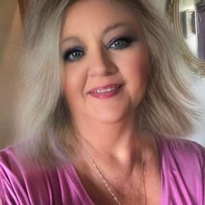 Meet your Posher, Debra